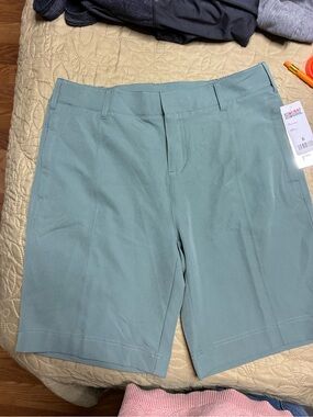 Stretch Pull-On Bermuda Shorts in Sage Green